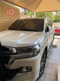 تويوتا لاندكروزر